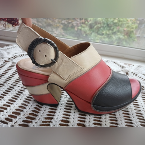 Pink, Grey, Cream Fluevog Sandals - Picture 6 of 8